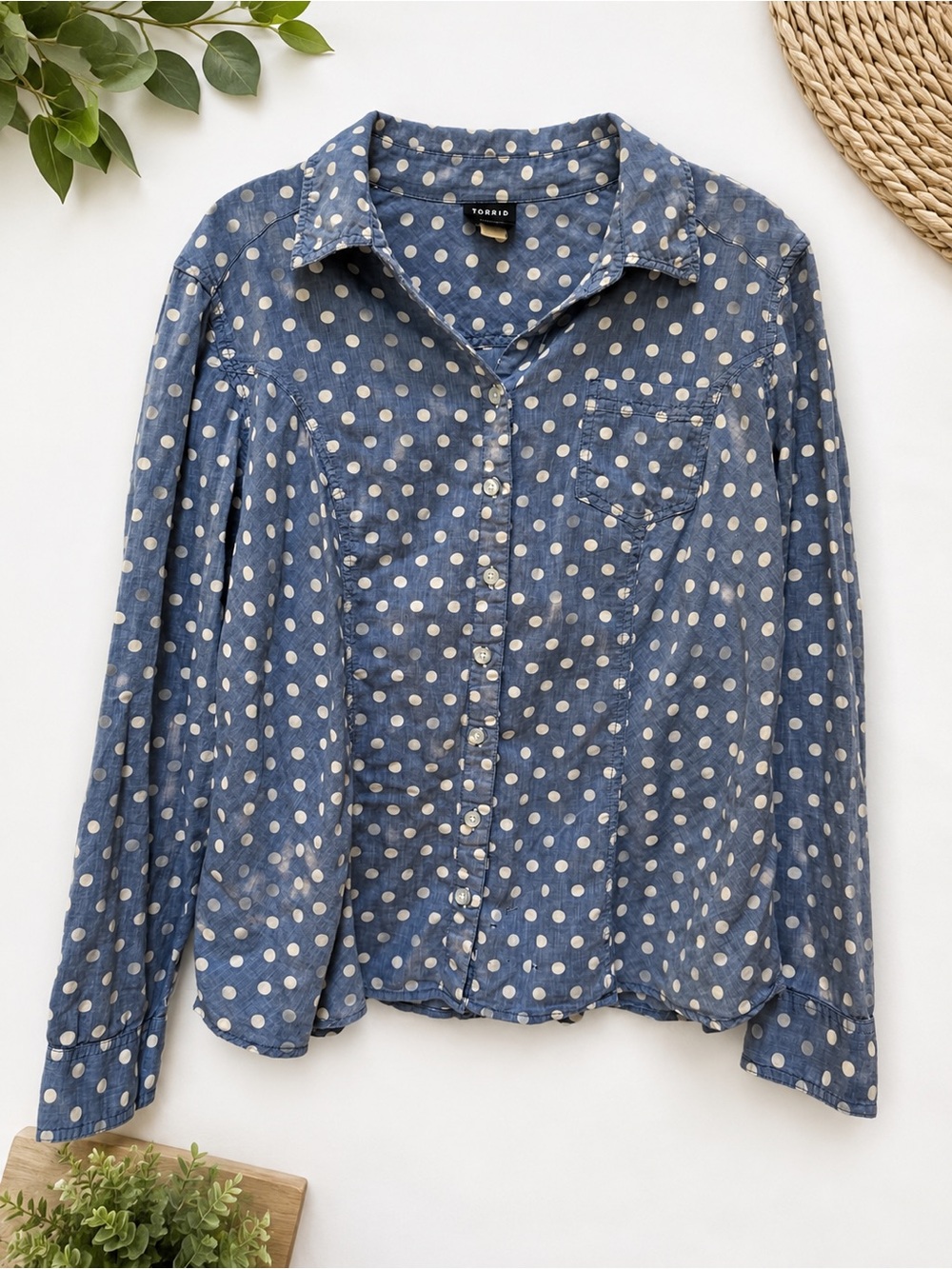 Torrid Blue Polka Dot 100% Cotton Button Front Shirt Women’s Size 1